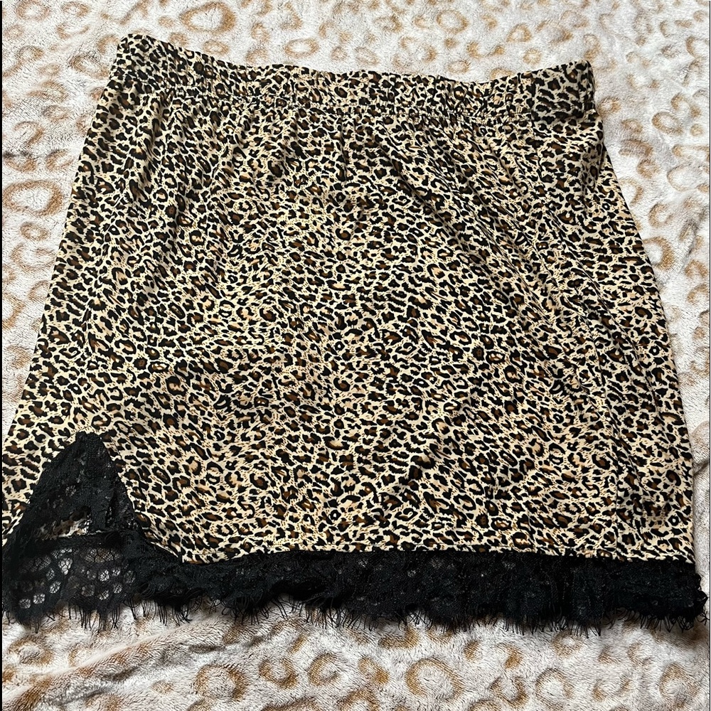 Leopard Print Skirt with Lace Detail
